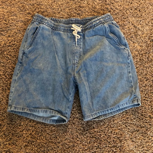 Divided Medium Elastic Tie Jean Shorts 